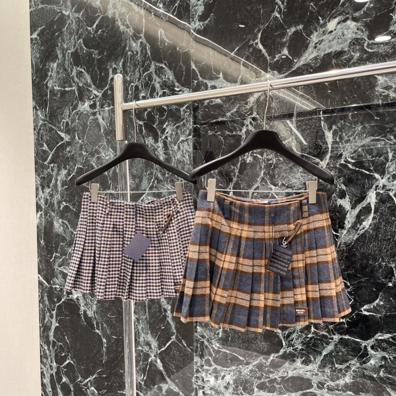 Pra*a skirts